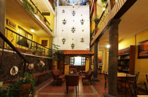 Отель Mía Leticia  Кито